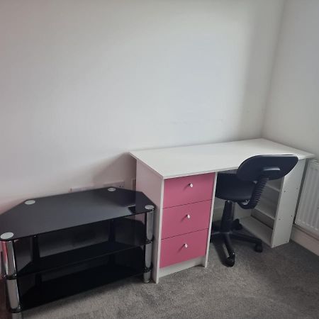 Kingsize Room Close To The A30 Camborne Pool ภายนอก รูปภาพ