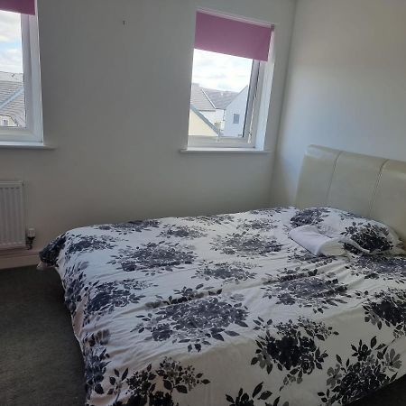 Kingsize Room Close To The A30 Camborne Pool ภายนอก รูปภาพ